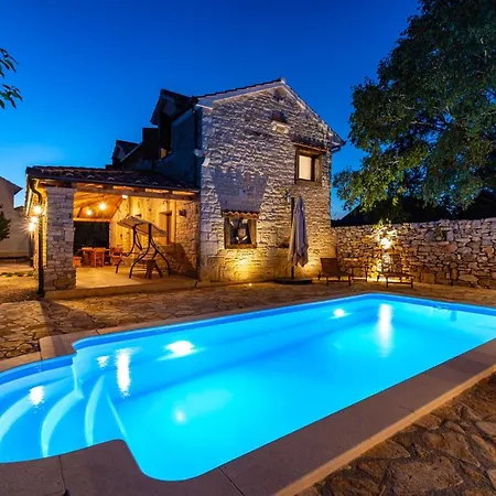 Poolincluded Malou Tatil Evi Stankovci (Zadar)