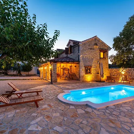 Σπίτι διακοπών Poolincluded Malou Stankovci (Zadar)