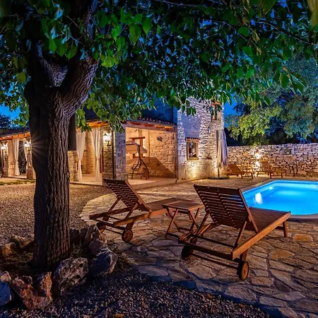 Poolincluded Malou Stankovci (Zadar)